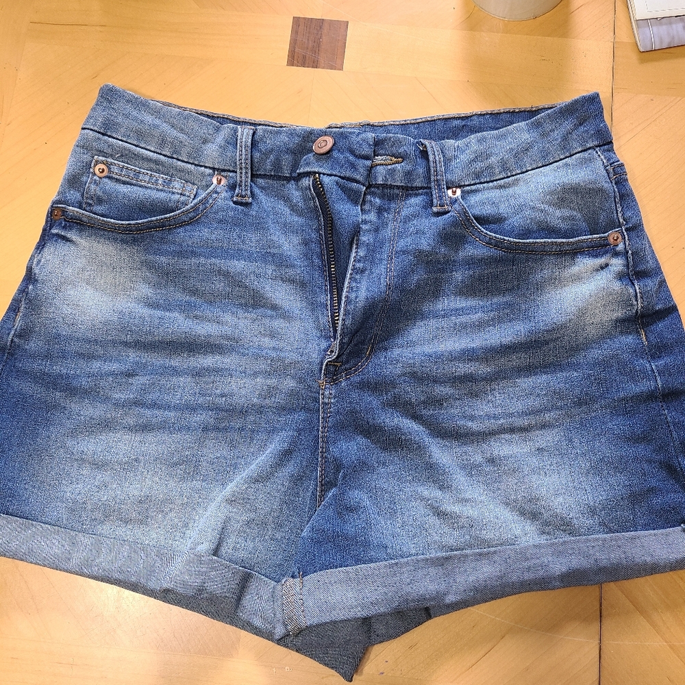 No Boundaries size  11 high waisted jean Shorts